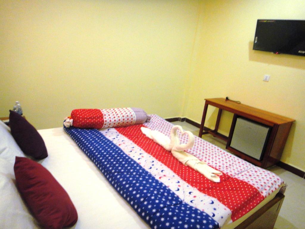 Khemra I Guesthouse Кампот Номер фото